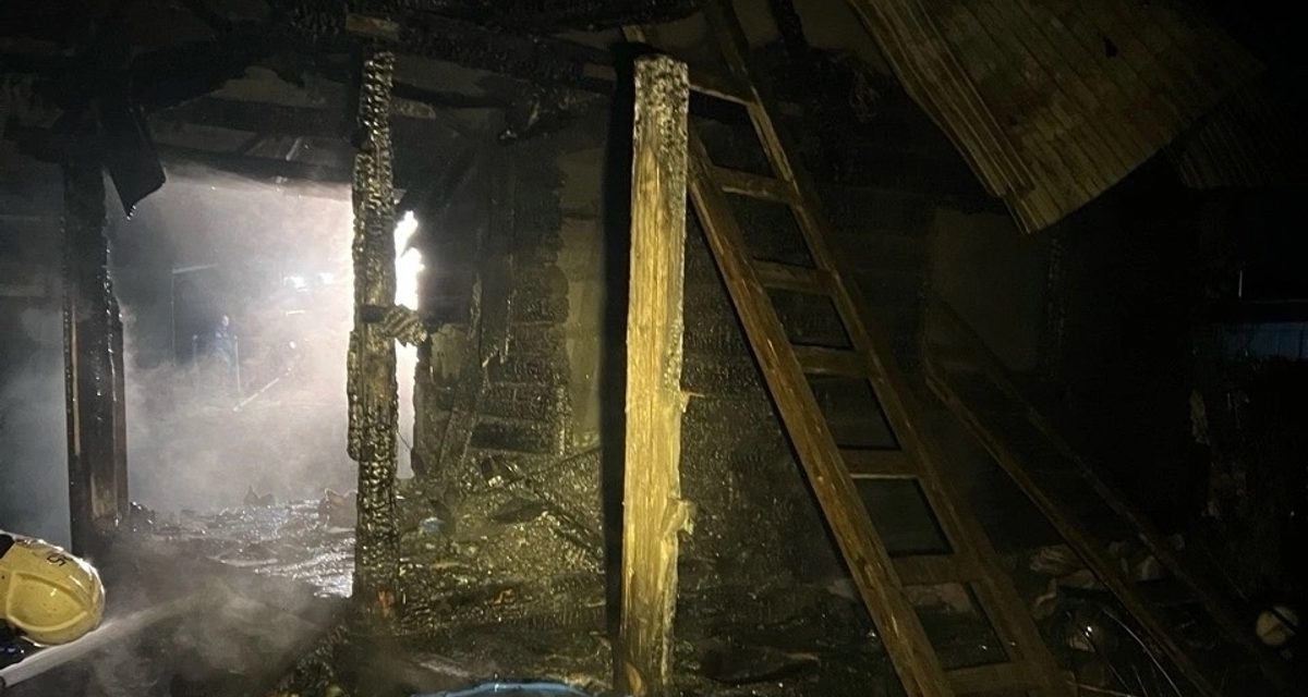 В СНТ «Вишенка» Медведевского района произошел пожар в садовом доме