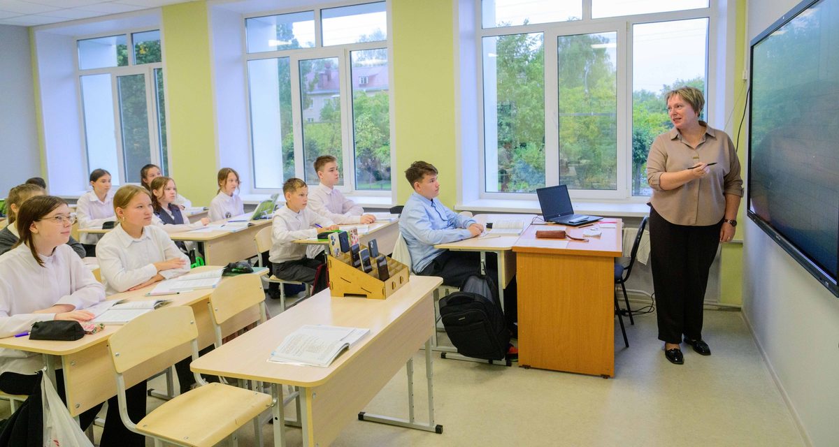 Ученики начали учебный год в обновлённой 23-й школе Йошкар-Олы